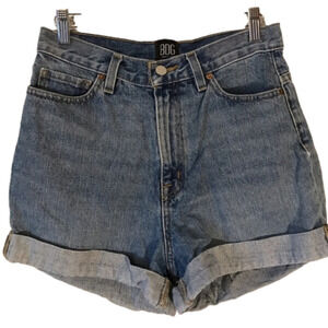𝅺WOMEN’S denim jean shorts.  High rise, mom fit.  Size 27.  Urban Outfitters.